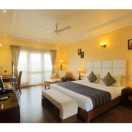 Hotel Silky Palace Near Igi Airportt New Delhi Bagian luar foto