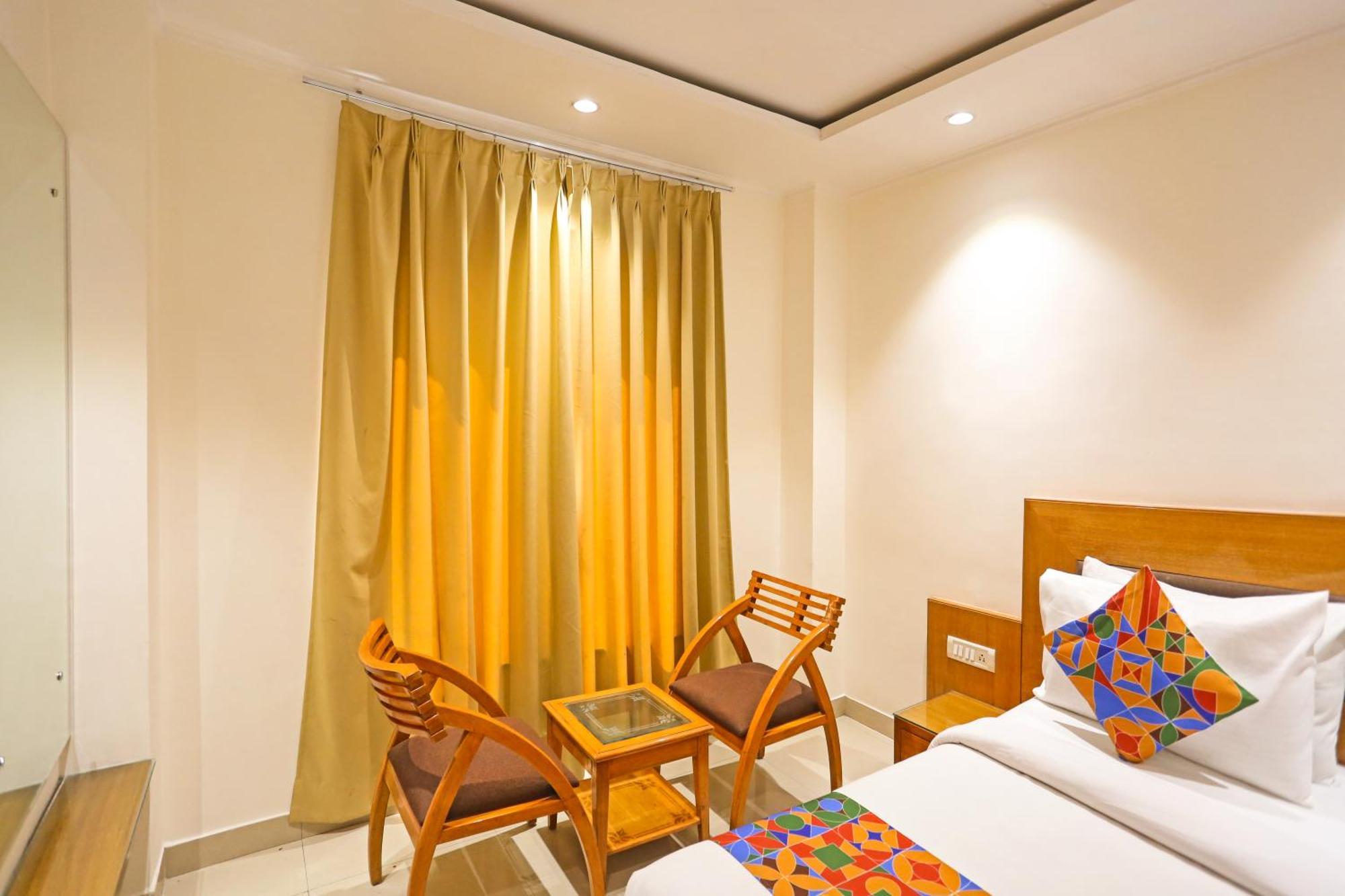 Hotel Silky Palace Near Igi Airportt New Delhi Bagian luar foto